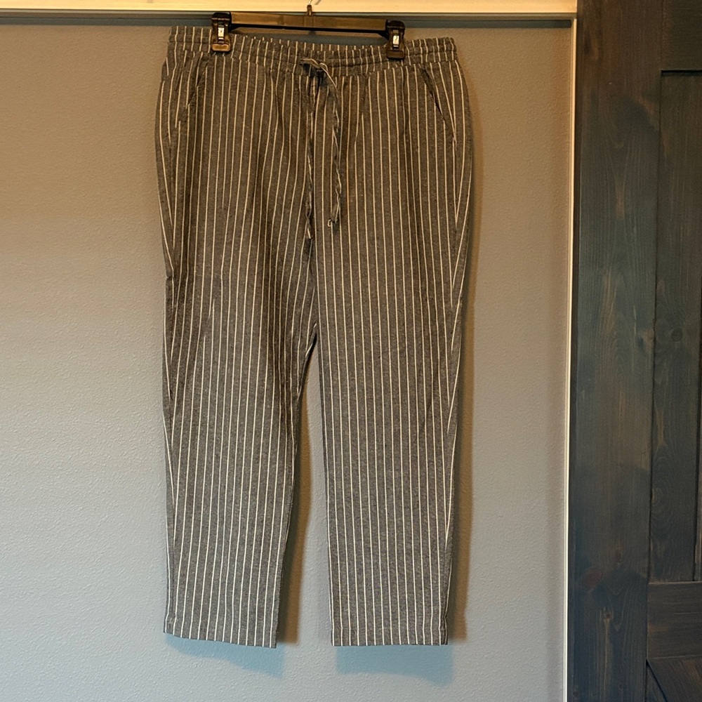 Kut from the Kloth Gray Cropped Pants